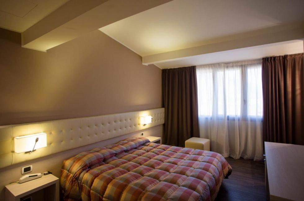 Hotel Norden Palace Аоста Екстериор снимка